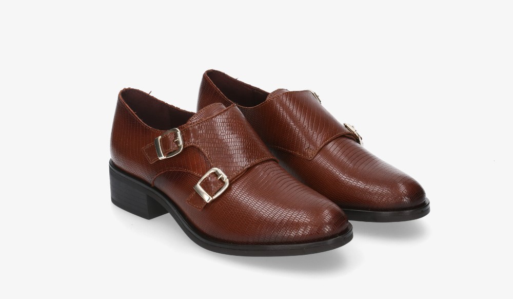 zapatos masculinos con hebilla